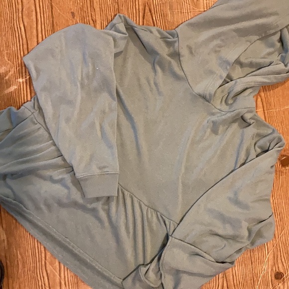 American Eagle Cropped Hoodie - Picture 6 of 7